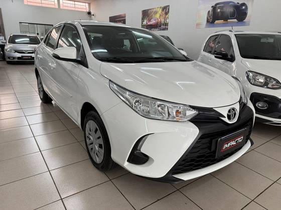TOYOTA YARIS 1.5 16V FLEX SEDAN XL LIVE MULTIDRIVE